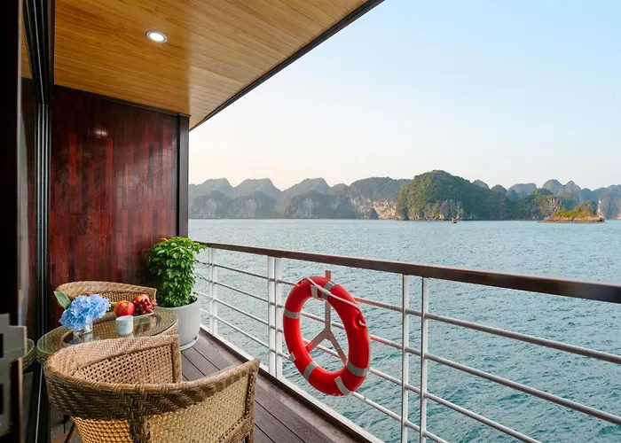  Du Yen Cruise Bay Hạ Long