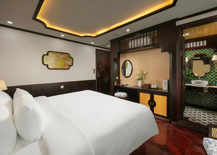 Du Yen Cruise Bay Hạ Long