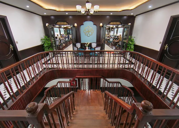 Du Yen Cruise Bay