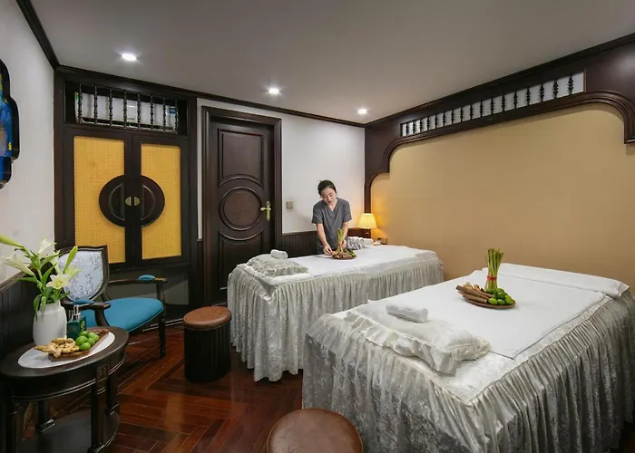  Du Yen Cruise Bay 5*